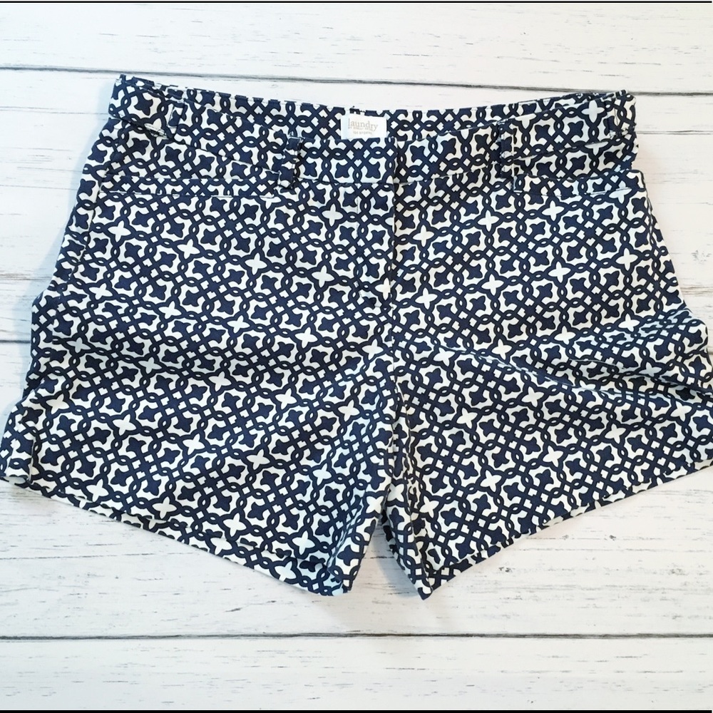 Navy and white pattern cotton shorts